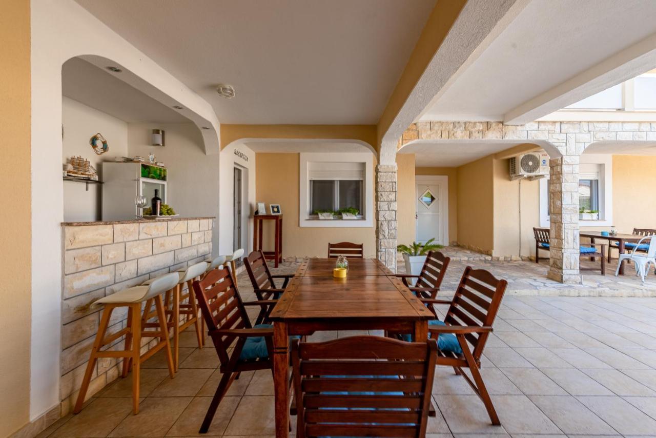 Villa Karmen - Poolhouse Vir Dış mekan fotoğraf