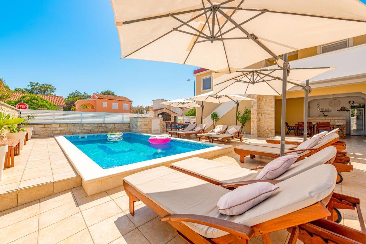 Villa Karmen - Poolhouse Vir Dış mekan fotoğraf