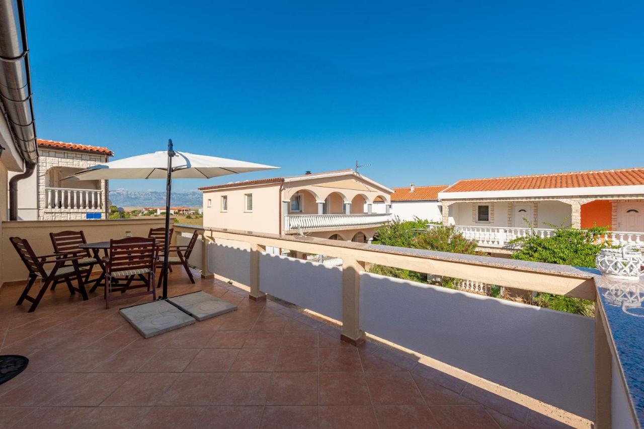 Villa Karmen - Poolhouse Vir Dış mekan fotoğraf