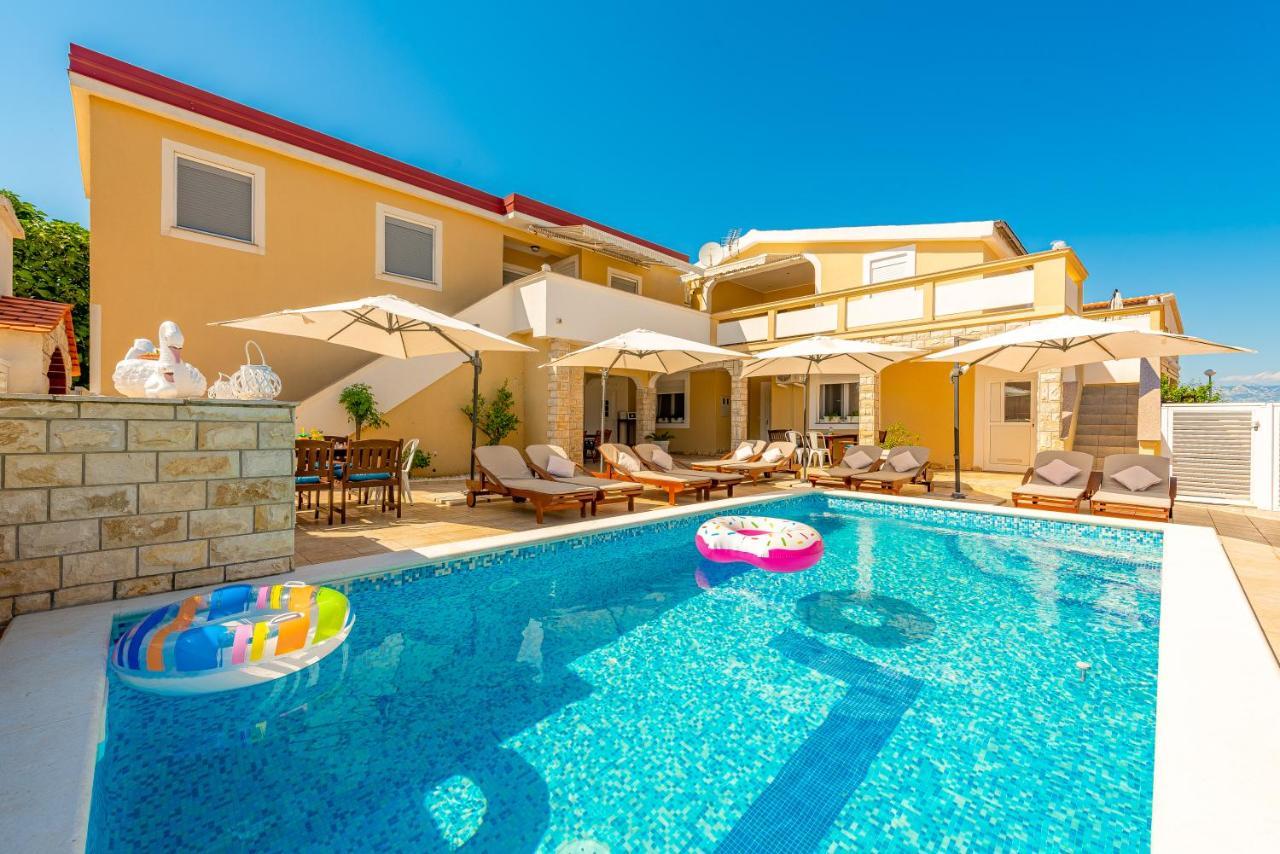 Villa Karmen - Poolhouse Vir Dış mekan fotoğraf