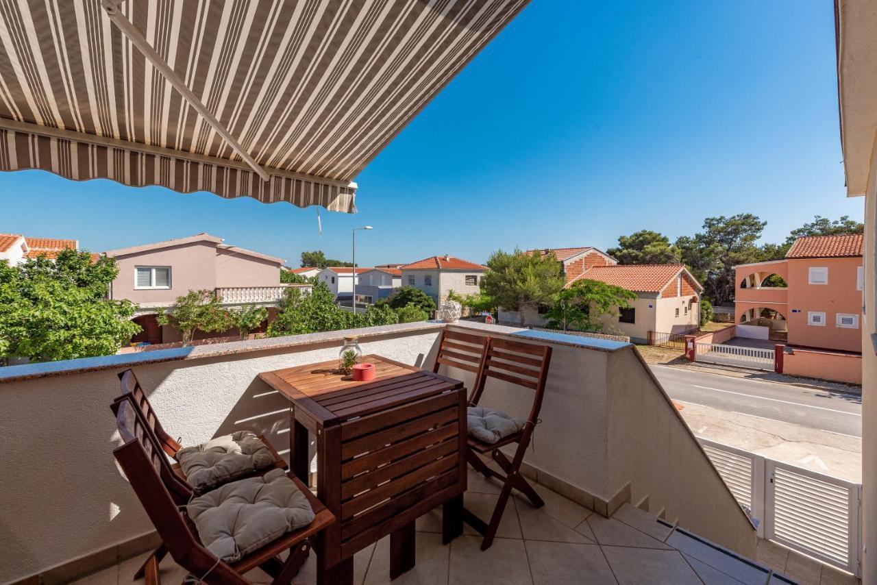 Villa Karmen - Poolhouse Vir Dış mekan fotoğraf