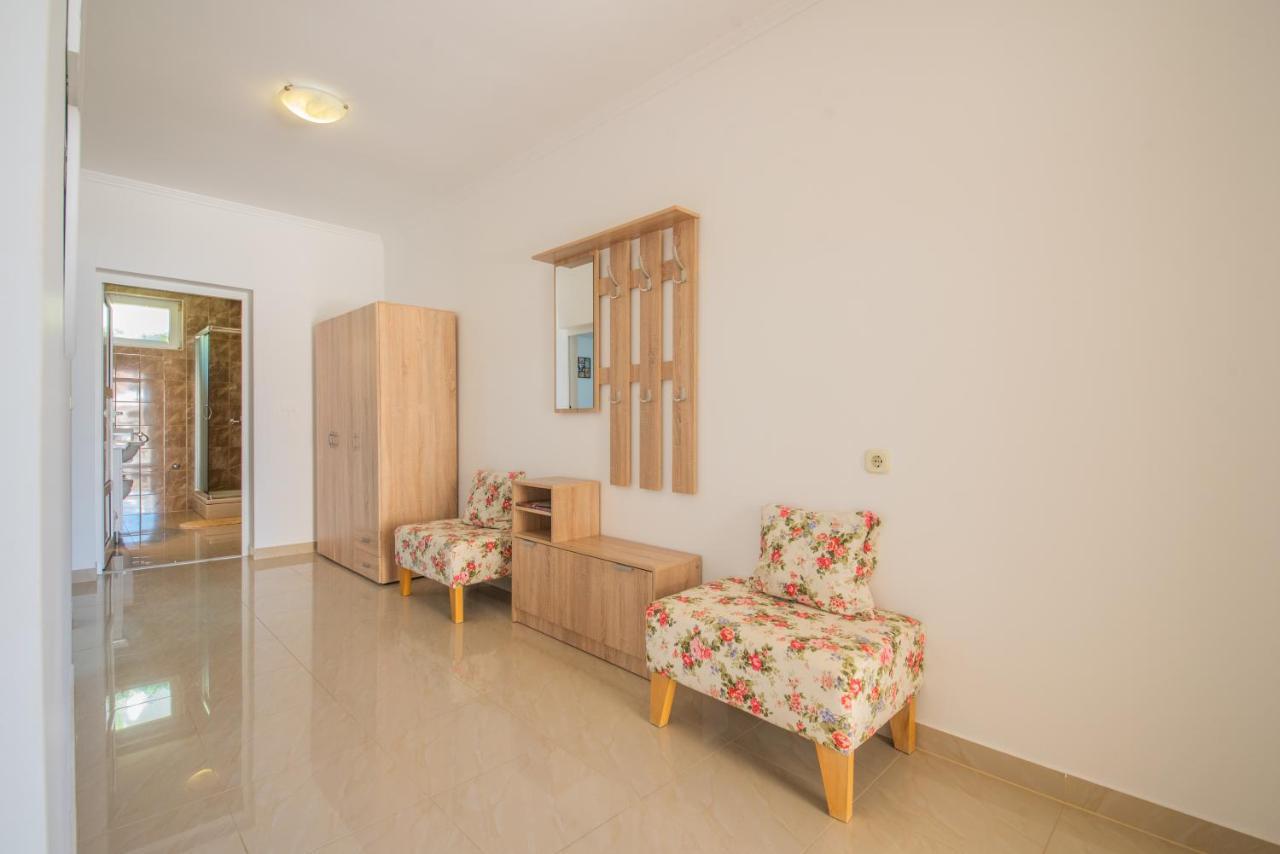 Villa Karmen - Poolhouse Vir Dış mekan fotoğraf